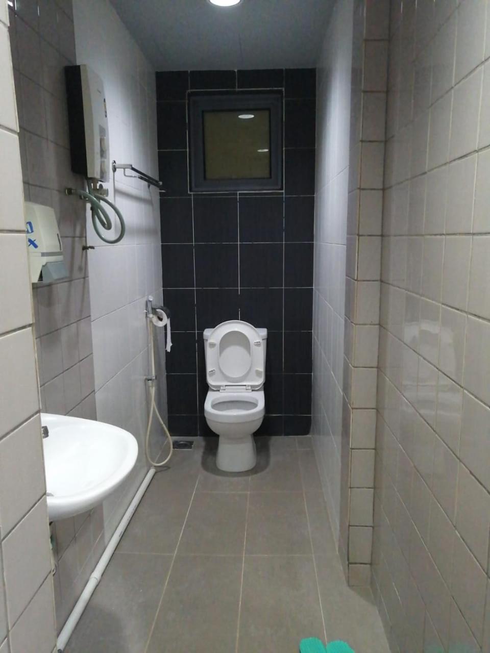 Hotel Rim Global Pj21 Kampong Baharu Sungai Way Esterno foto